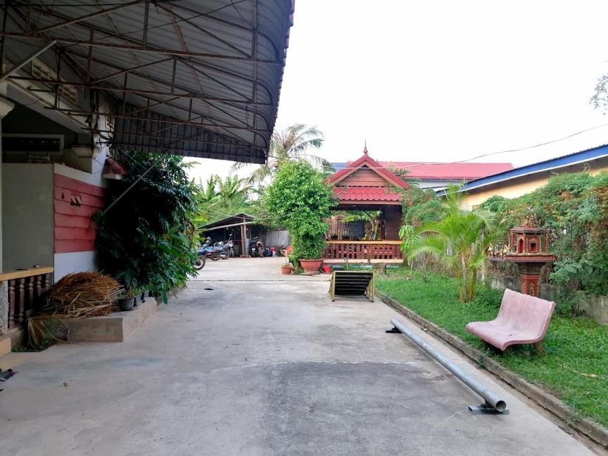 Tortuga Guesthouse Kampot Ngoại thất bức ảnh