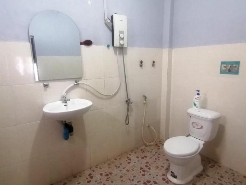 Tortuga Guesthouse Kampot Ngoại thất bức ảnh