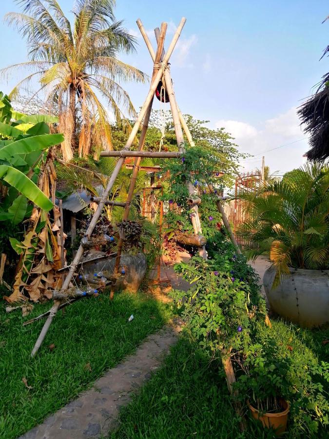 Tortuga Guesthouse Kampot Ngoại thất bức ảnh