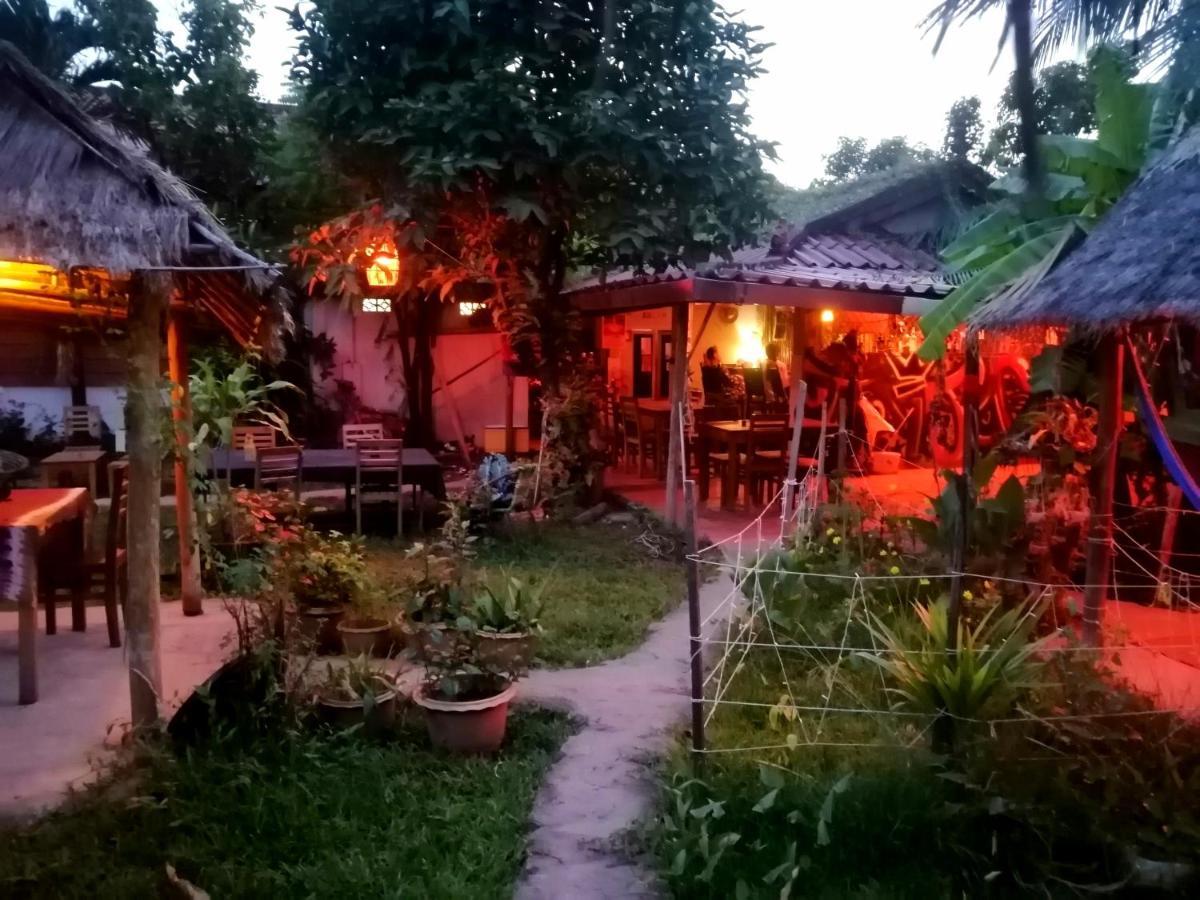Tortuga Guesthouse Kampot Ngoại thất bức ảnh